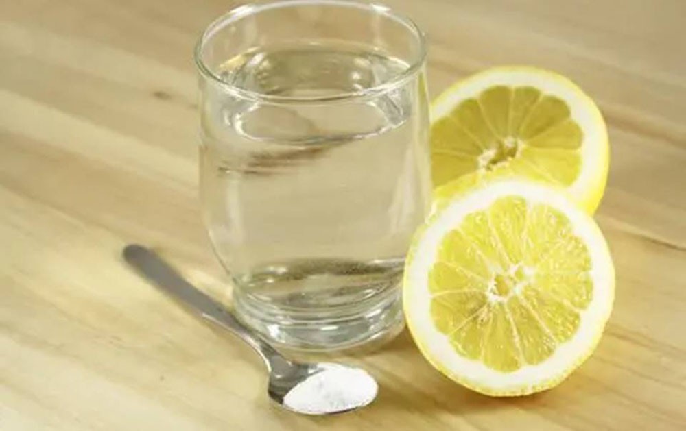 acqua alcalina per le difese immunitarie limone